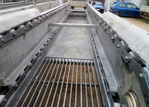 Chasis de acero inoxidable con sistema tensor de cadena